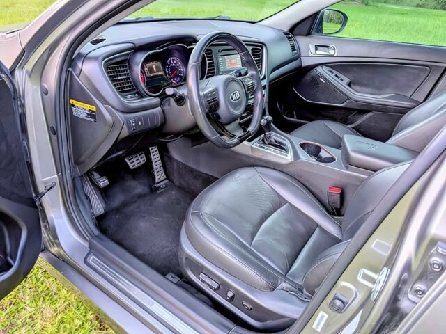 Серый Киа Оптима, объемом двигателя 2 л и пробегом 130 тыс. км за 8000 $, фото 9 на Automoto.ua
