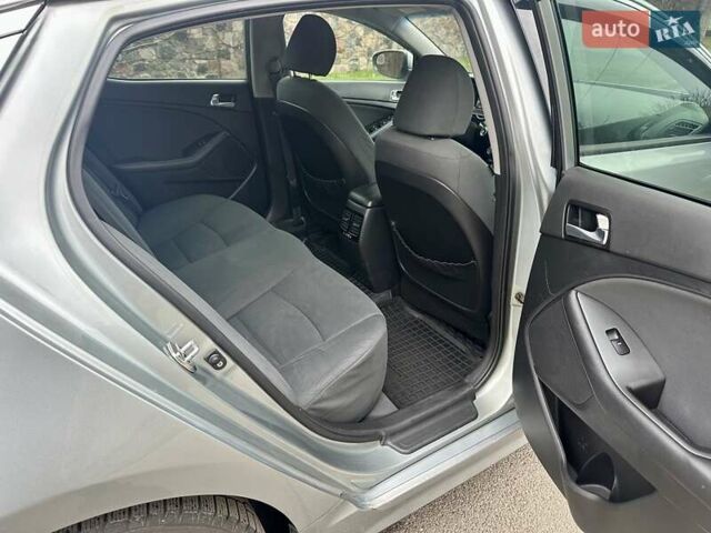 Серый Киа Оптима, объемом двигателя 2.36 л и пробегом 209 тыс. км за 9500 $, фото 20 на Automoto.ua