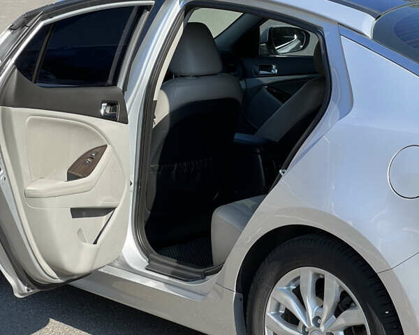 Сірий Кіа Оптіма, об'ємом двигуна 2.4 л та пробігом 120 тис. км за 12499 $, фото 19 на Automoto.ua