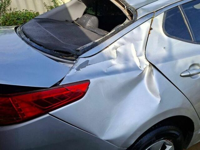 Сірий Кіа Оптіма, об'ємом двигуна 2 л та пробігом 160 тис. км за 3350 $, фото 4 на Automoto.ua