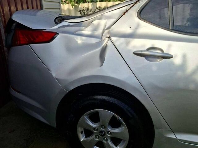 Сірий Кіа Оптіма, об'ємом двигуна 2 л та пробігом 160 тис. км за 3350 $, фото 3 на Automoto.ua