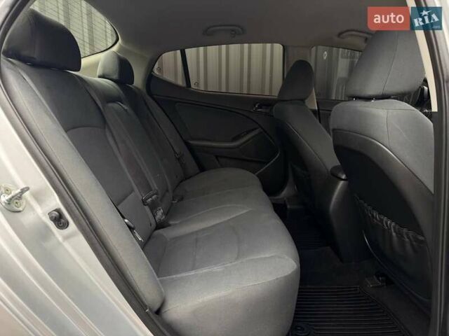 Сірий Кіа Оптіма, об'ємом двигуна 2.36 л та пробігом 183 тис. км за 8800 $, фото 24 на Automoto.ua