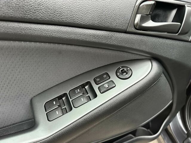 Сірий Кіа Оптіма, об'ємом двигуна 2.4 л та пробігом 197 тис. км за 8500 $, фото 17 на Automoto.ua