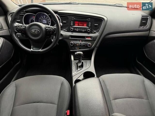 Сірий Кіа Оптіма, об'ємом двигуна 2.36 л та пробігом 183 тис. км за 8800 $, фото 19 на Automoto.ua