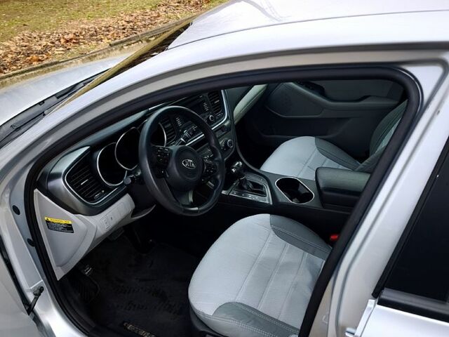 Серый Киа Оптима, объемом двигателя 2.4 л и пробегом 228 тыс. км за 10000 $, фото 4 на Automoto.ua