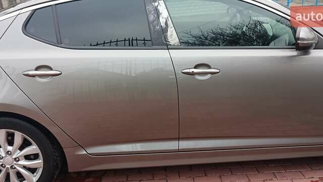 Серый Киа Оптима, объемом двигателя 2.36 л и пробегом 101 тыс. км за 9000 $, фото 7 на Automoto.ua