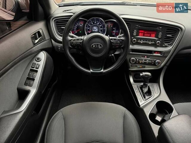 Сірий Кіа Оптіма, об'ємом двигуна 2.36 л та пробігом 183 тис. км за 8800 $, фото 17 на Automoto.ua