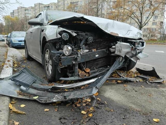 Серый Киа Оптима, объемом двигателя 2 л и пробегом 535 тыс. км за 5000 $, фото 12 на Automoto.ua