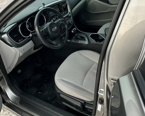 Сірий Кіа Оптіма, об'ємом двигуна 2.36 л та пробігом 190 тис. км за 10000 $, фото 11 на Automoto.ua