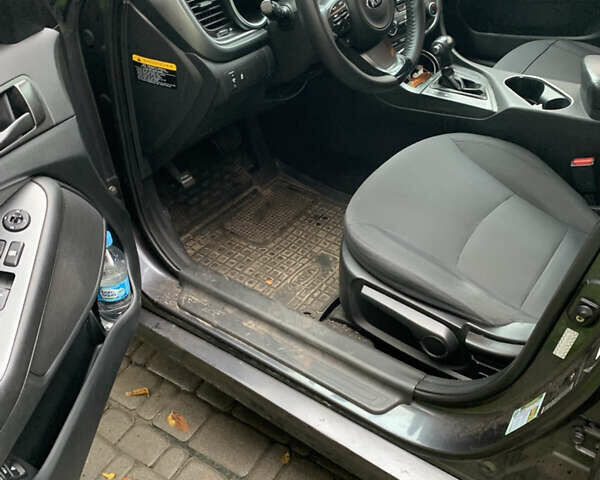 Сірий Кіа Оптіма, об'ємом двигуна 2.36 л та пробігом 237 тис. км за 8200 $, фото 8 на Automoto.ua