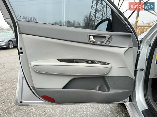 Серый Киа Оптима, объемом двигателя 2.4 л и пробегом 155 тыс. км за 12200 $, фото 14 на Automoto.ua