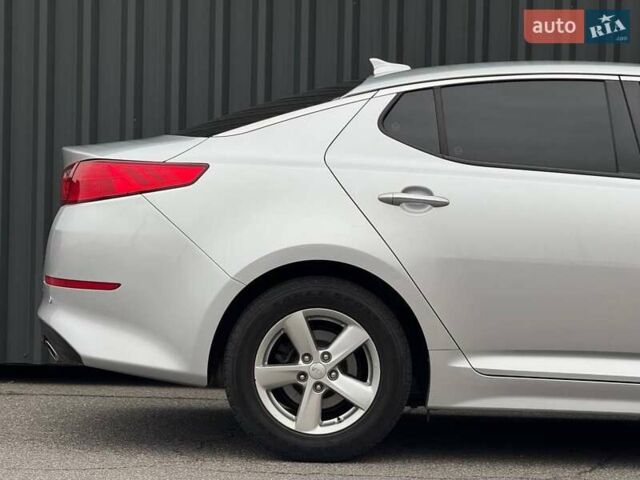 Сірий Кіа Оптіма, об'ємом двигуна 2.36 л та пробігом 183 тис. км за 8800 $, фото 16 на Automoto.ua