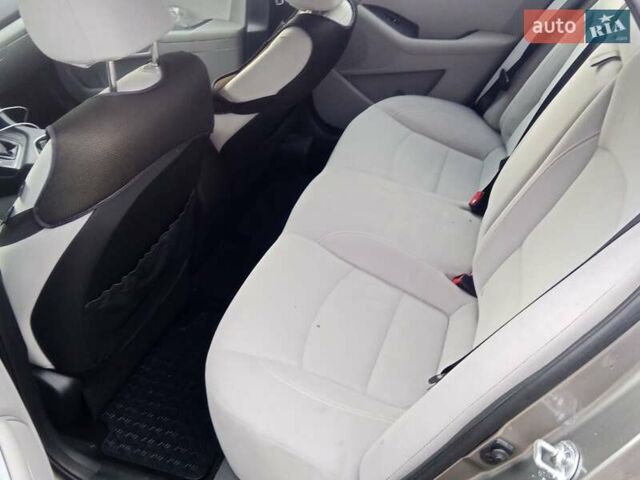 Серый Киа Оптима, объемом двигателя 2.36 л и пробегом 264 тыс. км за 9300 $, фото 10 на Automoto.ua