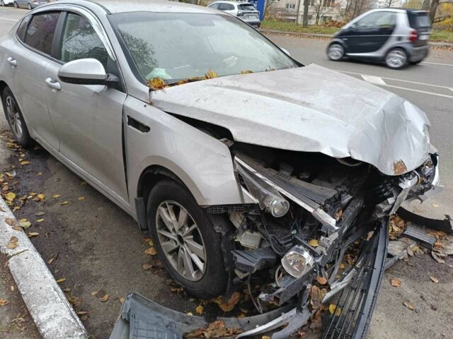 Серый Киа Оптима, объемом двигателя 2 л и пробегом 535 тыс. км за 5000 $, фото 11 на Automoto.ua