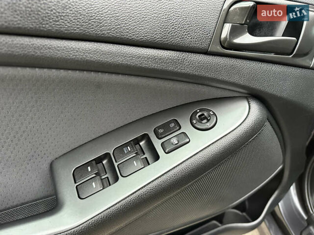 Серый Киа Оптима, объемом двигателя 2.36 л и пробегом 197 тыс. км за 8700 $, фото 31 на Automoto.ua