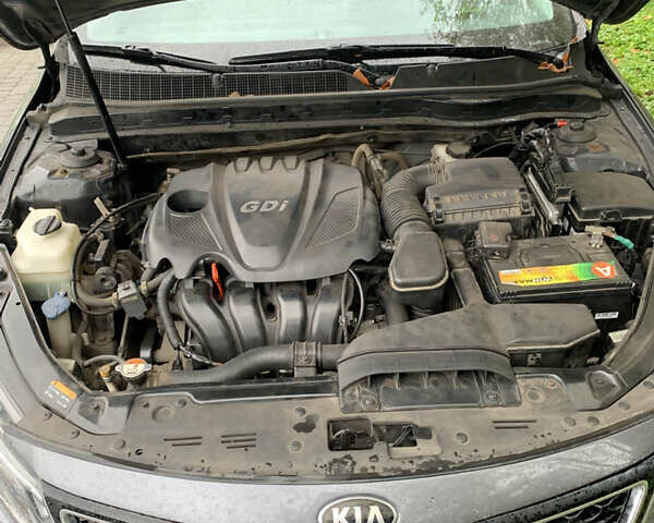 Сірий Кіа Оптіма, об'ємом двигуна 2.36 л та пробігом 237 тис. км за 8200 $, фото 12 на Automoto.ua