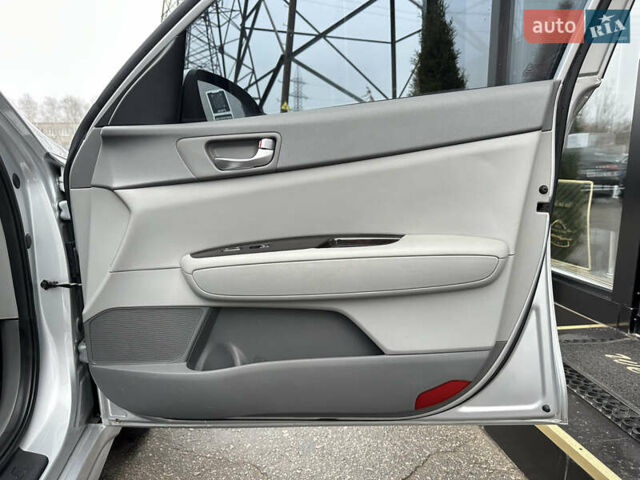 Серый Киа Оптима, объемом двигателя 2.4 л и пробегом 155 тыс. км за 12200 $, фото 24 на Automoto.ua