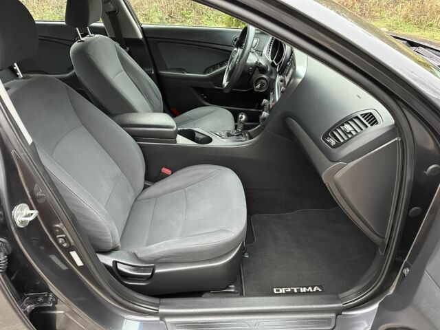 Сірий Кіа Оптіма, об'ємом двигуна 2.4 л та пробігом 197 тис. км за 8500 $, фото 21 на Automoto.ua