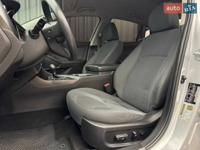 Сірий Кіа Оптіма, об'ємом двигуна 2.36 л та пробігом 183 тис. км за 8800 $, фото 23 на Automoto.ua