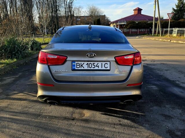 Киа Оптима 2015 в Здолбунове на Automoto.ua Серый Киа Оптима, объемом двигателя 2.4 л и пробегом 125 тыс. км за 10100 $, фото 5 на Automoto.ua