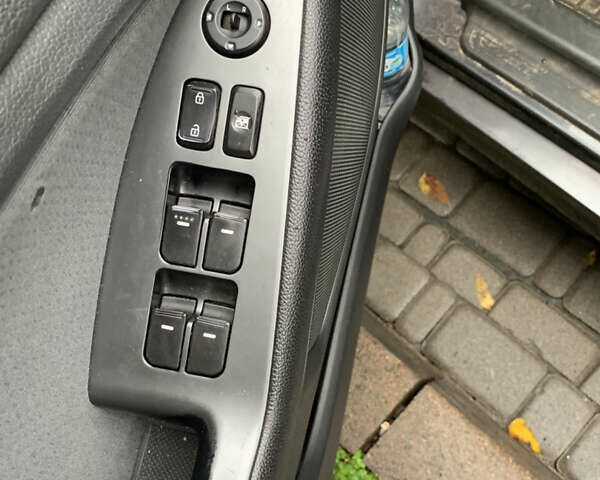 Сірий Кіа Оптіма, об'ємом двигуна 2.36 л та пробігом 237 тис. км за 8200 $, фото 9 на Automoto.ua