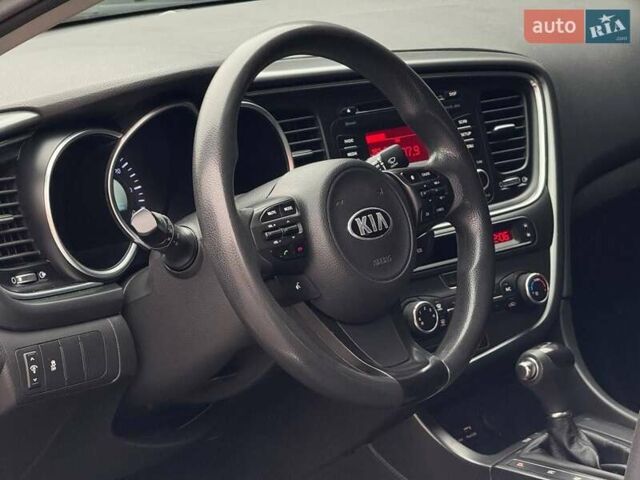 Сірий Кіа Оптіма, об'ємом двигуна 2.36 л та пробігом 183 тис. км за 8800 $, фото 28 на Automoto.ua