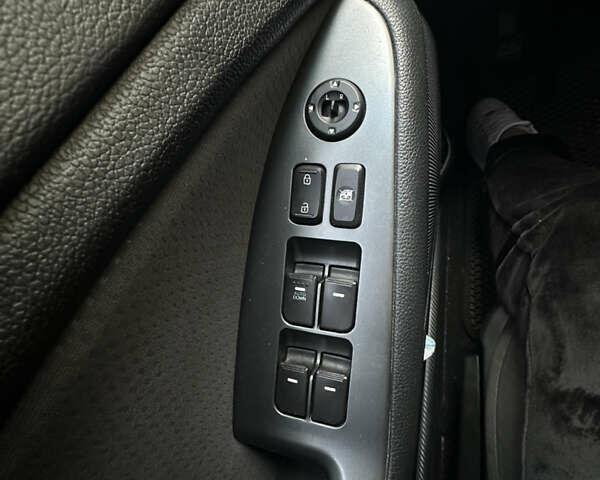 Сірий Кіа Оптіма, об'ємом двигуна 2.36 л та пробігом 116 тис. км за 9300 $, фото 8 на Automoto.ua