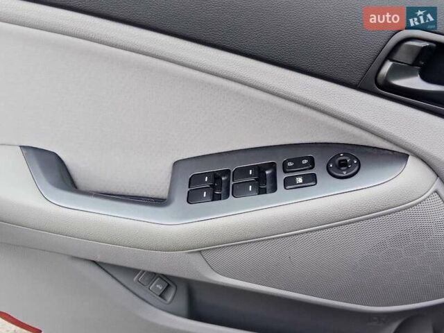 Серый Киа Оптима, объемом двигателя 2.36 л и пробегом 264 тыс. км за 9300 $, фото 14 на Automoto.ua