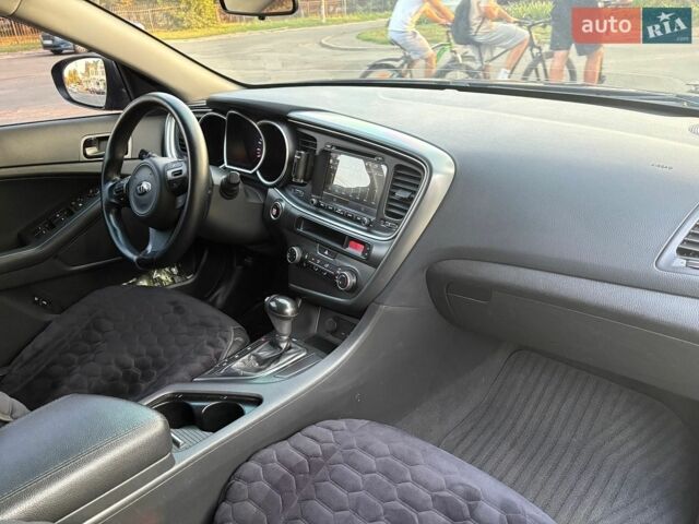 Сірий Кіа Оптіма, об'ємом двигуна 2 л та пробігом 170 тис. км за 11800 $, фото 2 на Automoto.ua