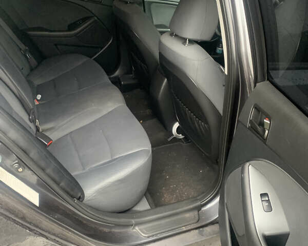 Сірий Кіа Оптіма, об'ємом двигуна 2.36 л та пробігом 237 тис. км за 8200 $, фото 5 на Automoto.ua