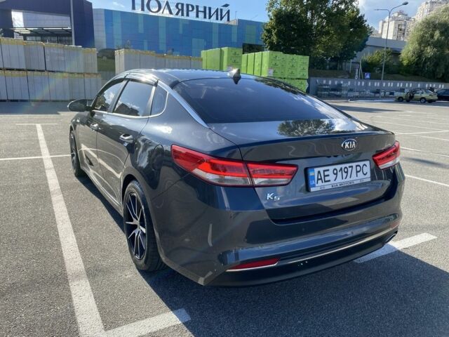 Серый Киа Оптима, объемом двигателя 2 л и пробегом 380 тыс. км за 13900 $, фото 1 на Automoto.ua
