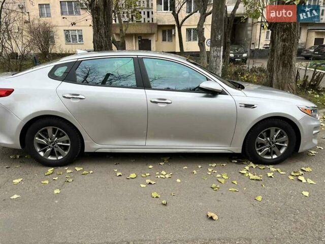 Серый Киа Оптима, объемом двигателя 1.59 л и пробегом 100 тыс. км за 11000 $, фото 8 на Automoto.ua