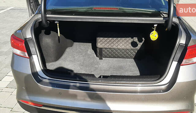 Серый Киа Оптима, объемом двигателя 2.36 л и пробегом 176 тыс. км за 12700 $, фото 17 на Automoto.ua