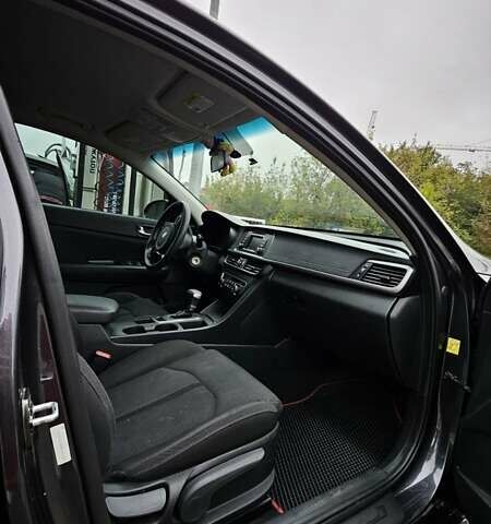 Серый Киа Оптима, объемом двигателя 2.36 л и пробегом 120 тыс. км за 10000 $, фото 26 на Automoto.ua