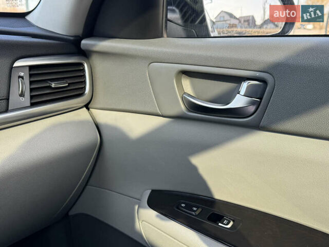 Серый Киа Оптима, объемом двигателя 2.36 л и пробегом 180 тыс. км за 11500 $, фото 24 на Automoto.ua