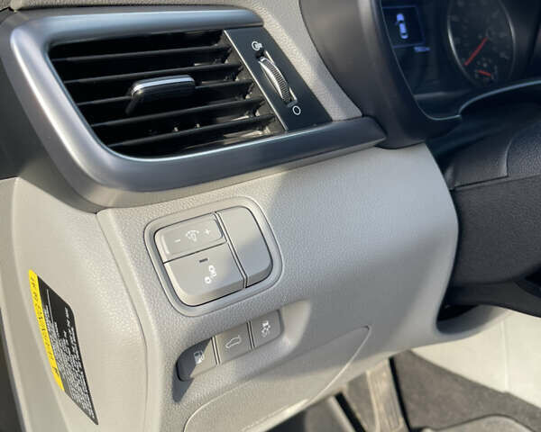 Серый Киа Оптима, объемом двигателя 2.36 л и пробегом 120 тыс. км за 13000 $, фото 22 на Automoto.ua