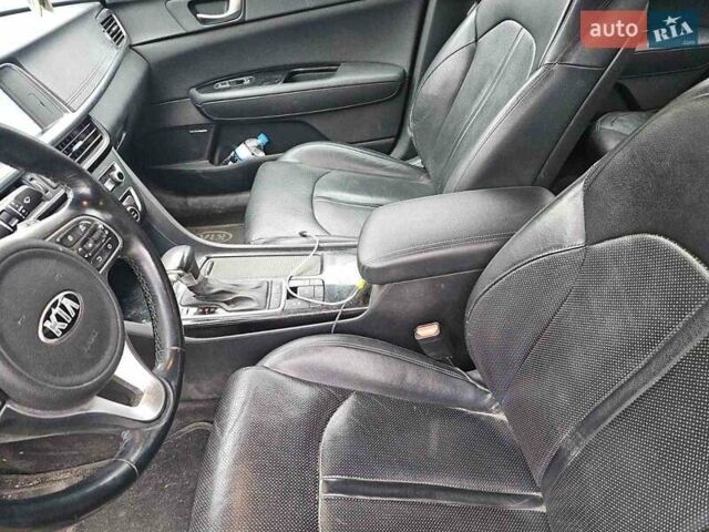 Серый Киа Оптима, объемом двигателя 1.69 л и пробегом 190 тыс. км за 12500 $, фото 5 на Automoto.ua