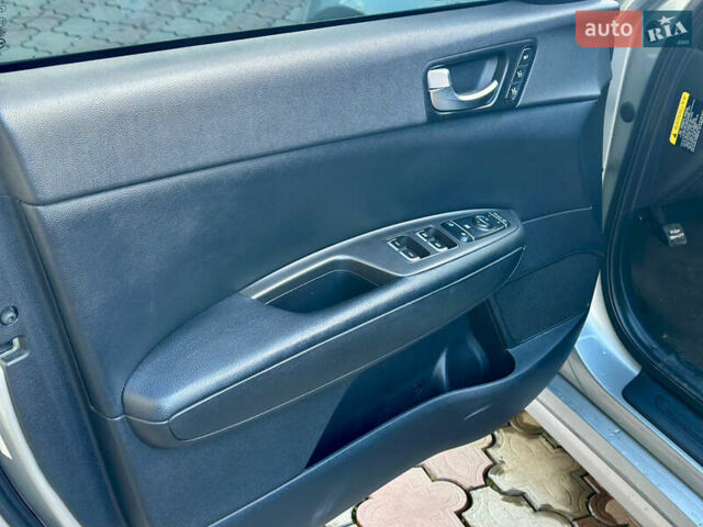 Серый Киа Оптима, объемом двигателя 2 л и пробегом 111 тыс. км за 12700 $, фото 32 на Automoto.ua