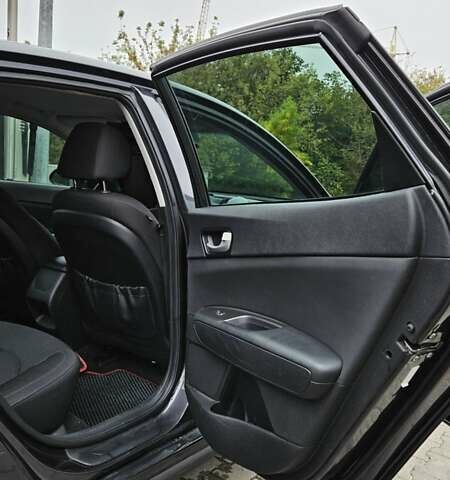 Серый Киа Оптима, объемом двигателя 2.36 л и пробегом 120 тыс. км за 10000 $, фото 29 на Automoto.ua