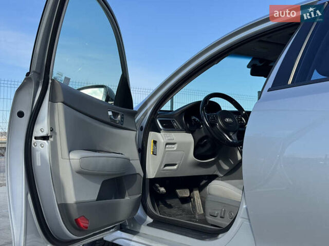 Серый Киа Оптима, объемом двигателя 2.36 л и пробегом 180 тыс. км за 11500 $, фото 20 на Automoto.ua