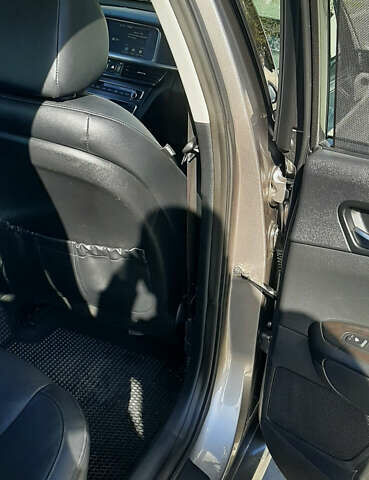 Серый Киа Оптима, объемом двигателя 2.36 л и пробегом 176 тыс. км за 12700 $, фото 7 на Automoto.ua