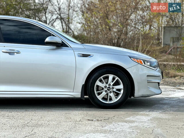 Серый Киа Оптима, объемом двигателя 2.4 л и пробегом 177 тыс. км за 10800 $, фото 3 на Automoto.ua