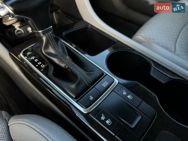 Серый Киа Оптима, объемом двигателя 2.36 л и пробегом 180 тыс. км за 11500 $, фото 21 на Automoto.ua