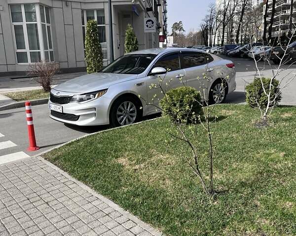 Сірий Кіа Оптіма, об'ємом двигуна 2.4 л та пробігом 210 тис. км за 10500 $, фото 5 на Automoto.ua