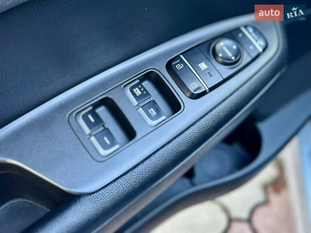 Серый Киа Оптима, объемом двигателя 2 л и пробегом 111 тыс. км за 12700 $, фото 22 на Automoto.ua