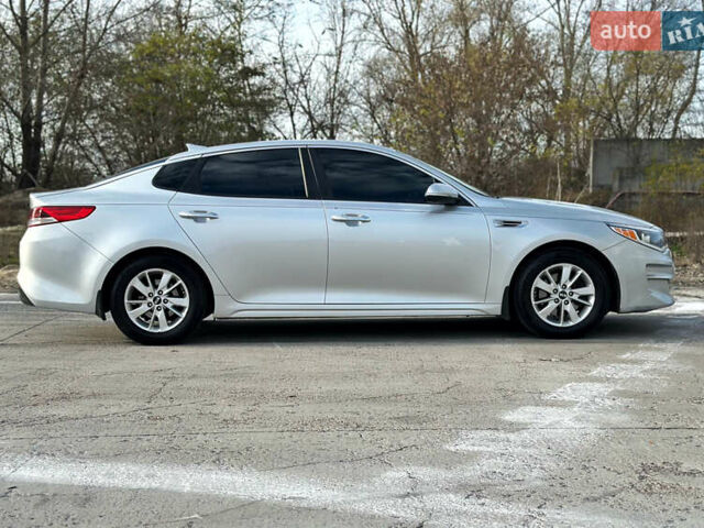 Серый Киа Оптима, объемом двигателя 2.4 л и пробегом 177 тыс. км за 10800 $, фото 2 на Automoto.ua