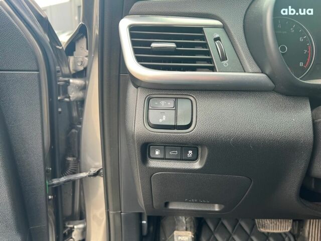 Серый Киа Оптима, объемом двигателя 2.4 л и пробегом 190 тыс. км за 12090 $, фото 18 на Automoto.ua