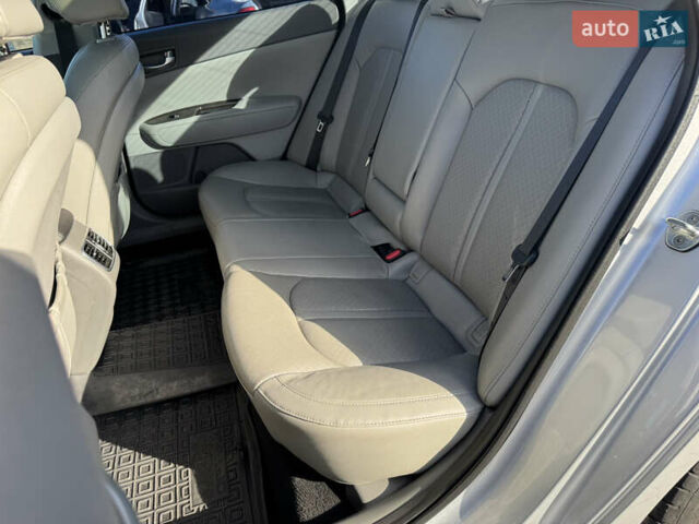 Серый Киа Оптима, объемом двигателя 2.36 л и пробегом 180 тыс. км за 11500 $, фото 15 на Automoto.ua