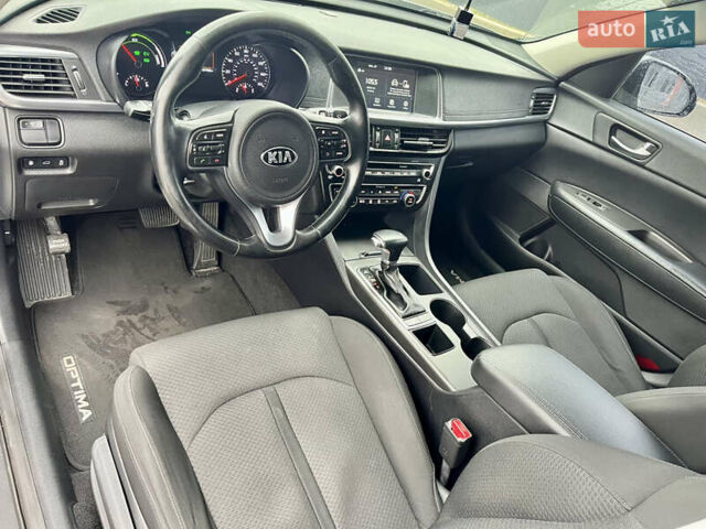 Сірий Кіа Оптіма, об'ємом двигуна 2 л та пробігом 168 тис. км за 11200 $, фото 9 на Automoto.ua