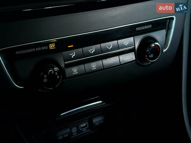 Серый Киа Оптима, объемом двигателя 2.4 л и пробегом 177 тыс. км за 10800 $, фото 57 на Automoto.ua